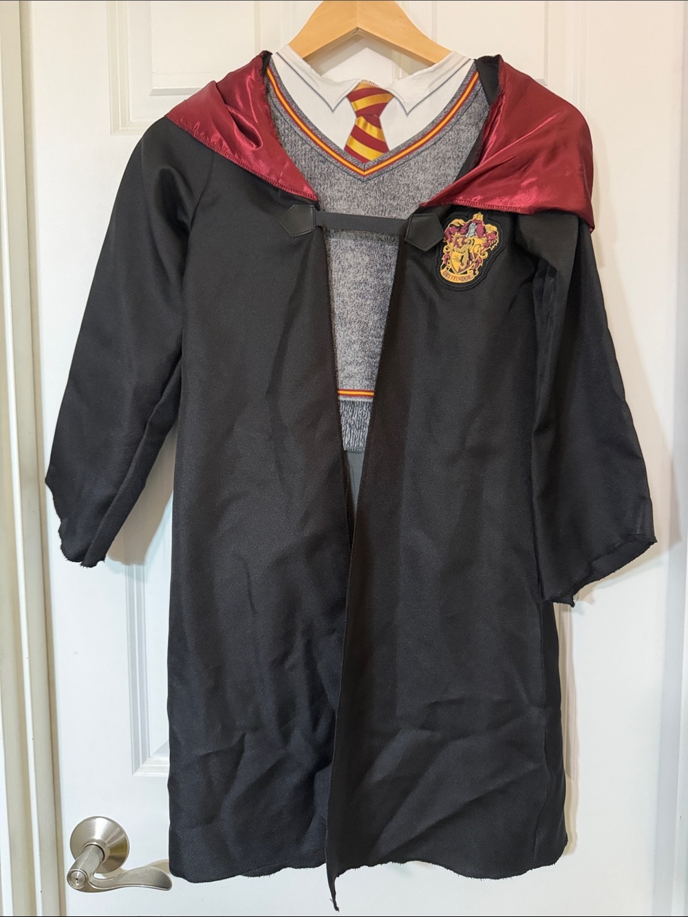 🧙 Harry Potter Hermione Granger Hooded Robe Costume with Gryffindor Crest